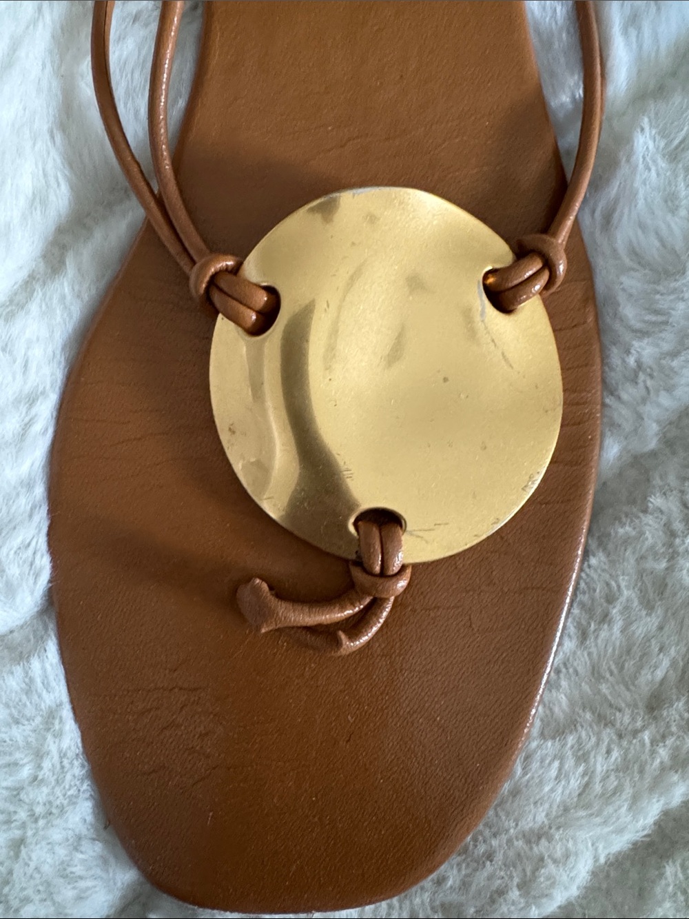 Tory Burch Brown Leather Thong Sandals with Gold Disc - Picture 4 of 12